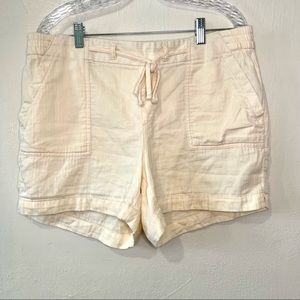 Old Navy Cream Cotton Short